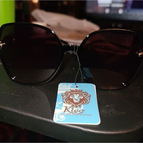 Kleo UV Protection Fashion Sunglasses - Picture 2 of 8